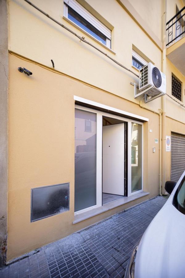 Bandiera 68 Apartment Cagliari Bagian luar foto