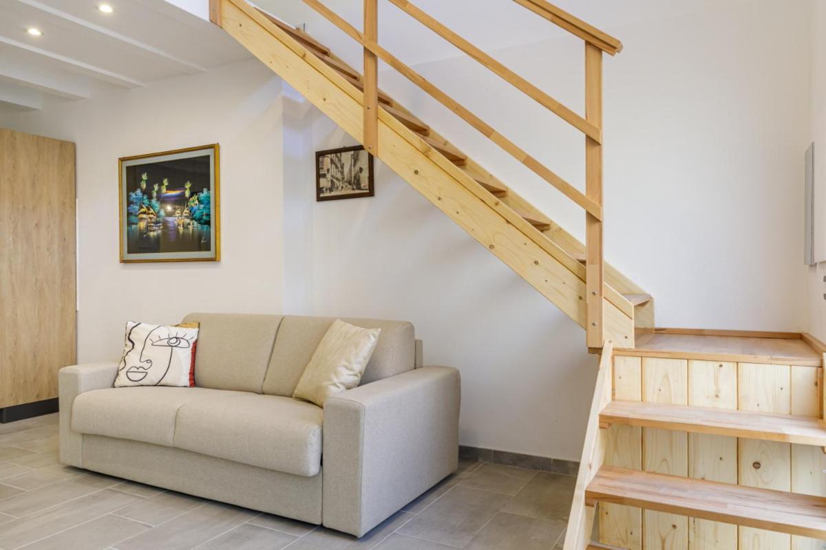 Bandiera 68 Apartment Cagliari Bagian luar foto