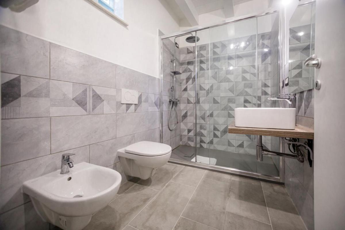 Bandiera 68 Apartment Cagliari Bagian luar foto