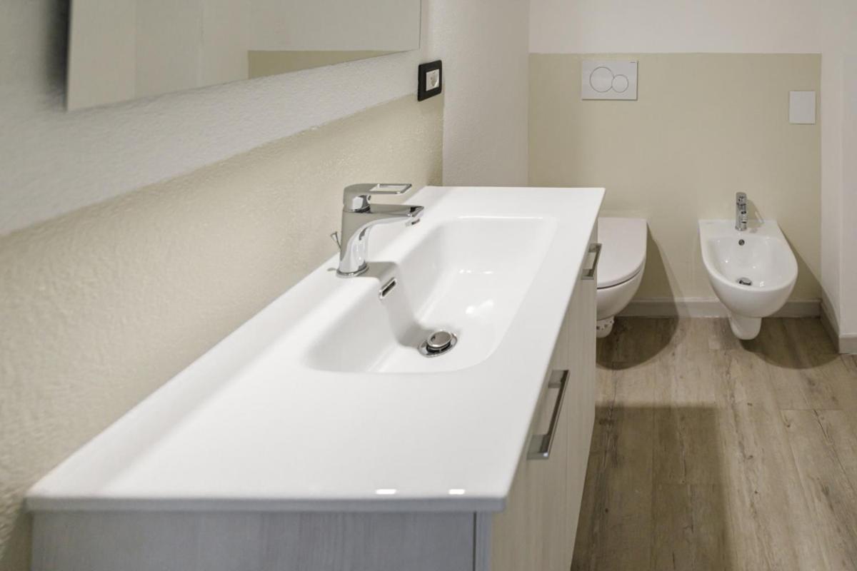 Bandiera 68 Apartment Cagliari Bagian luar foto