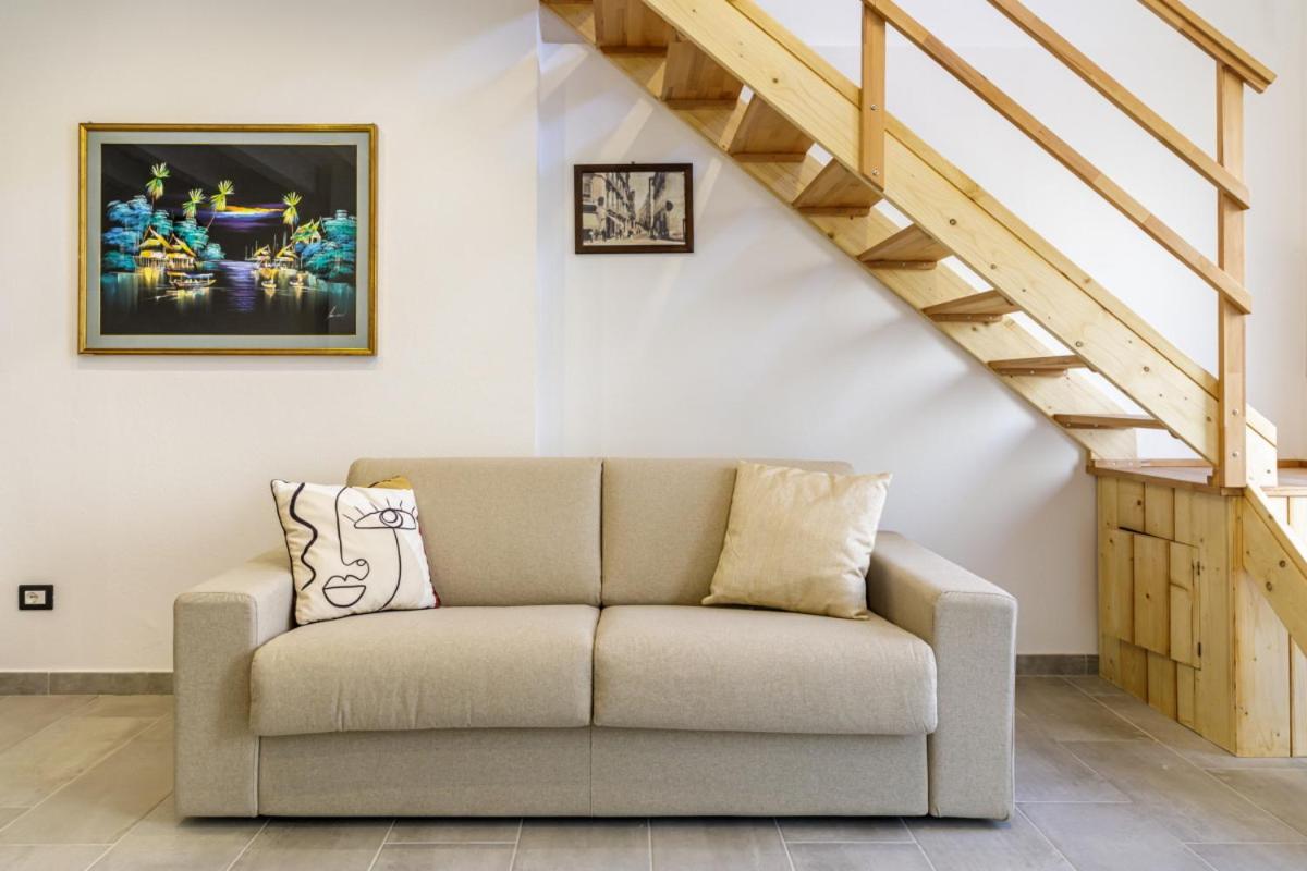 Bandiera 68 Apartment Cagliari Bagian luar foto